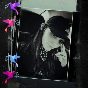 Meet your Posher, Elizabeth